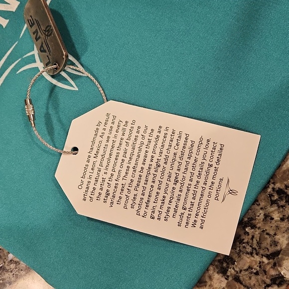 LANE SLIDES - Picture 8 of 8